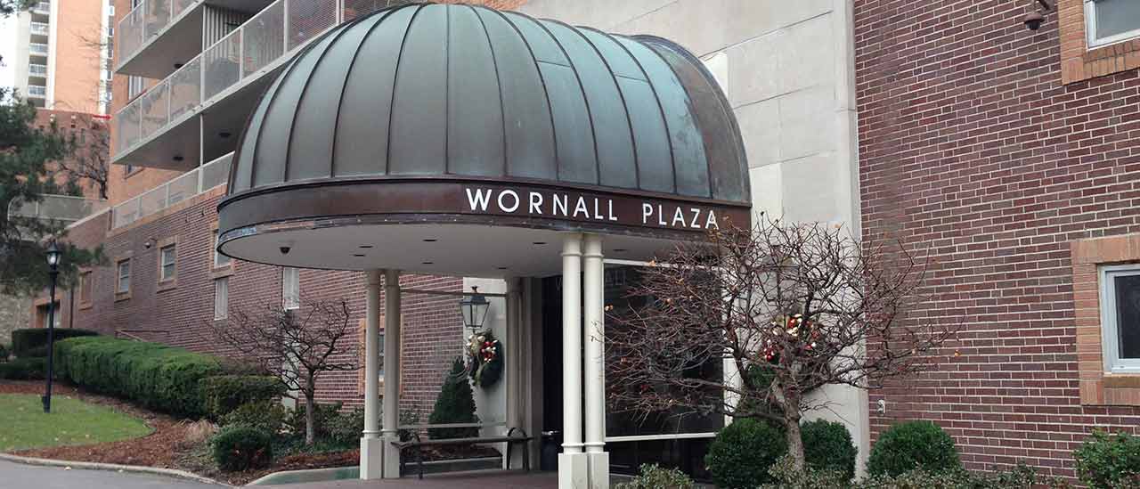 Wornall-plaza-north-entrance-banner