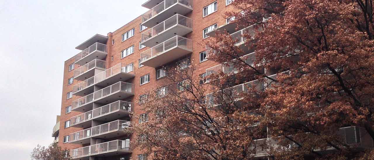 Wornall-plaza-sorth-exterior-banner