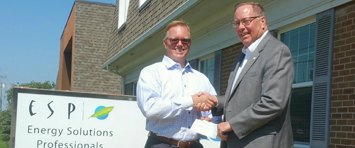 Steve_Miller_and_Jeff_Flathman_check_presentation-website