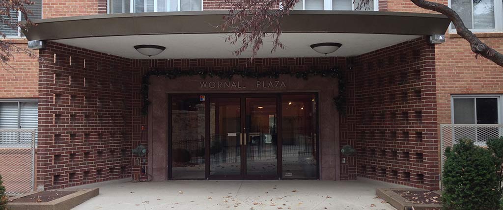 Wornall-Plaza-South-Entrance